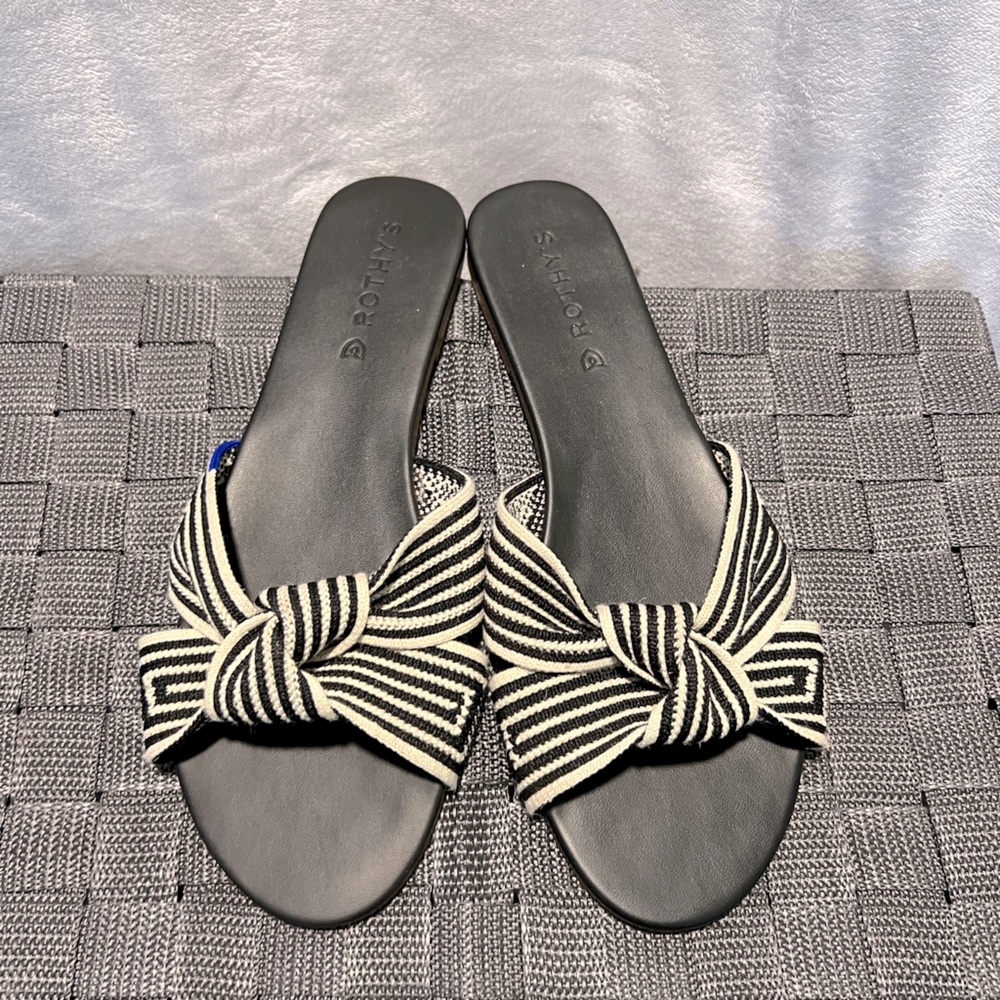 Rothy’s Twist Sandal, size 9